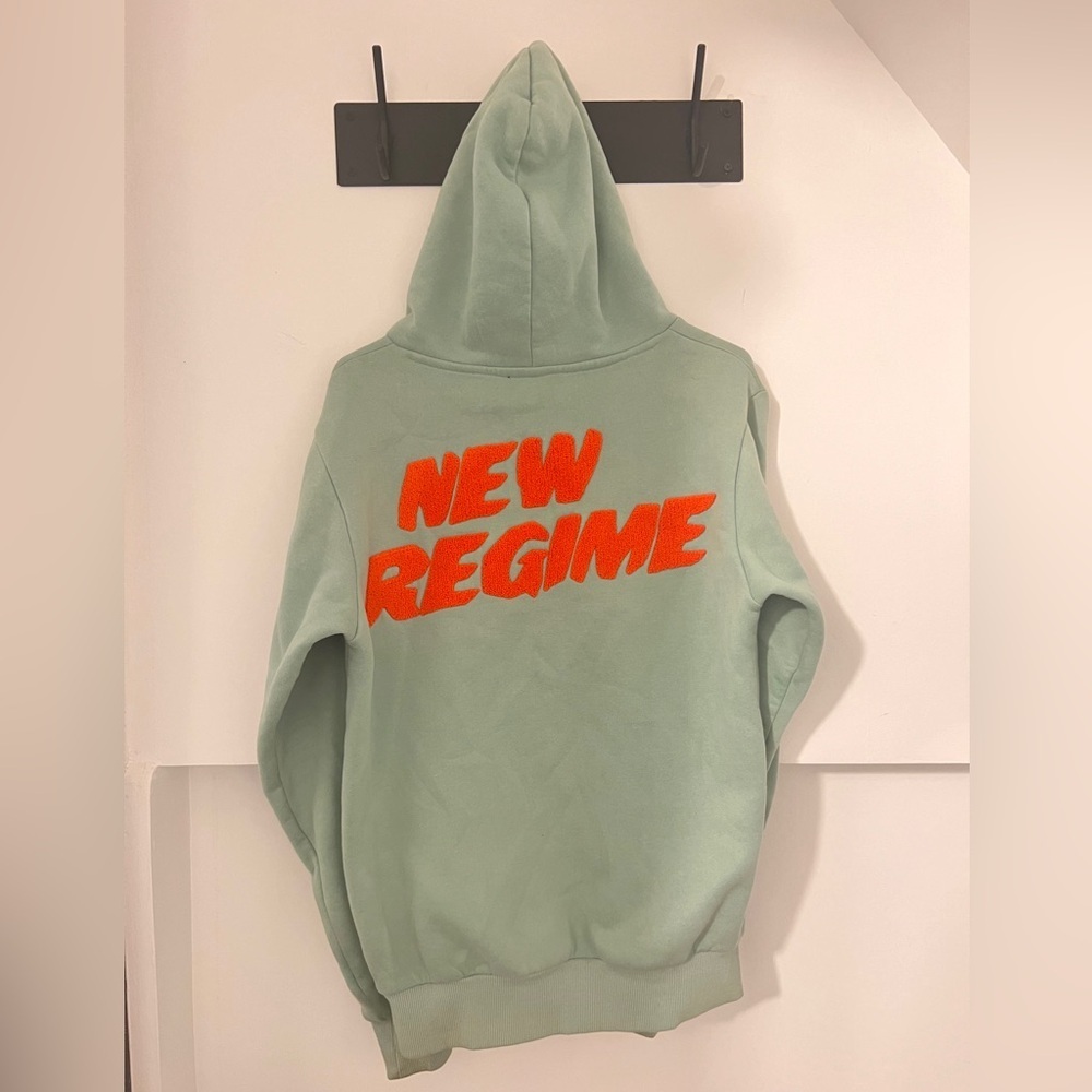 New Regime “Rien ne serre de courir” Mint Green Hoodie XS - Picture 2 of 2